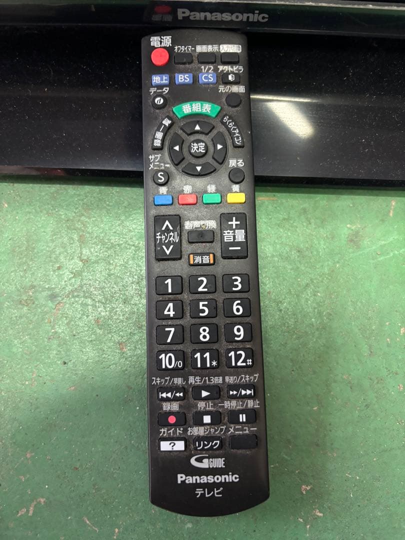 Panasonic液晶テレビTH-32D300(2016年製)