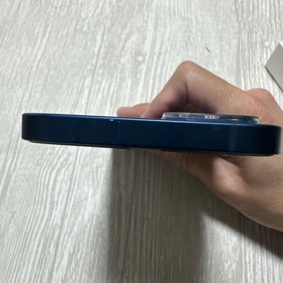 iPhone12本体　ブルー