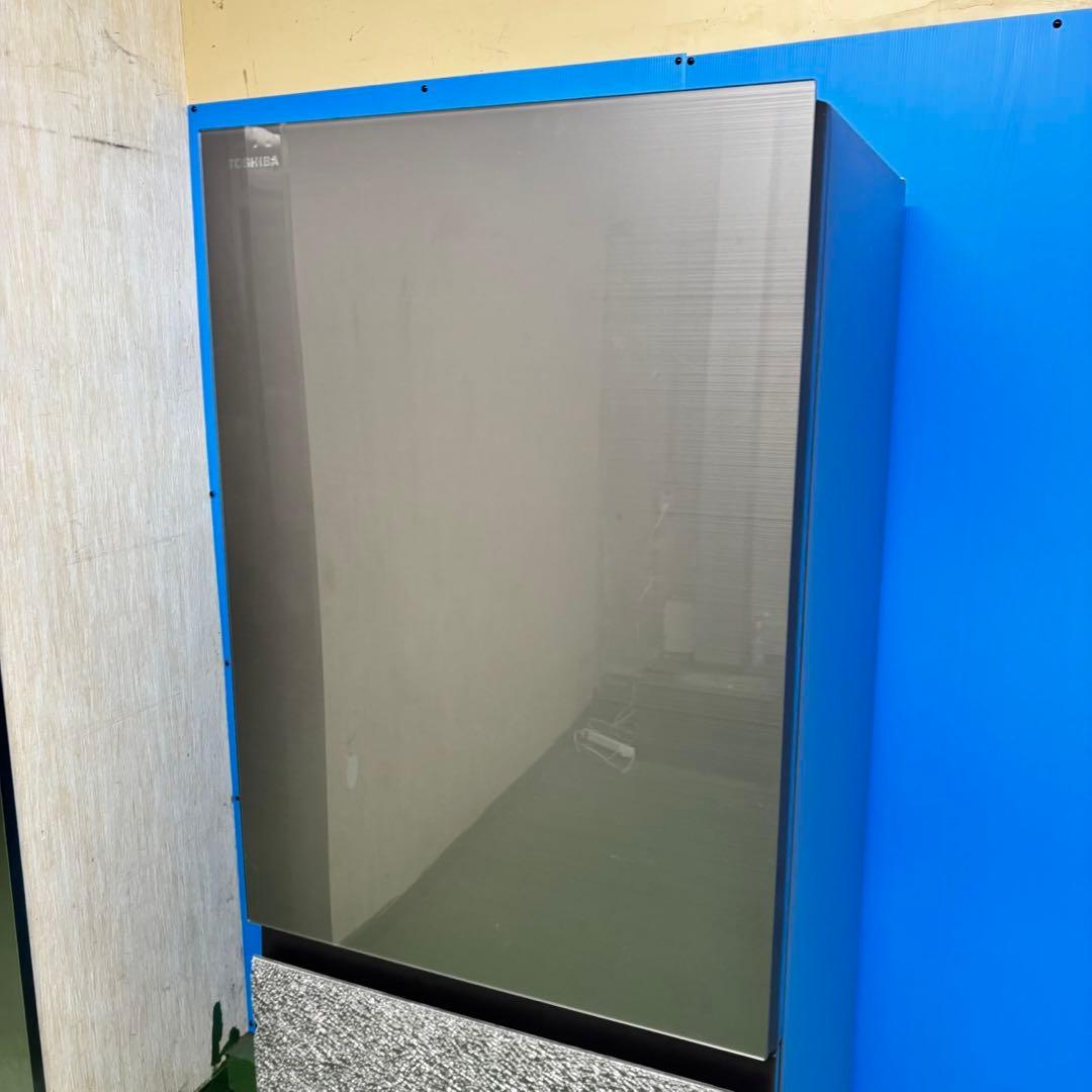 540東芝 024年製 大型冷蔵庫 ガラス割れあり 完動品　300L強　自動製氷