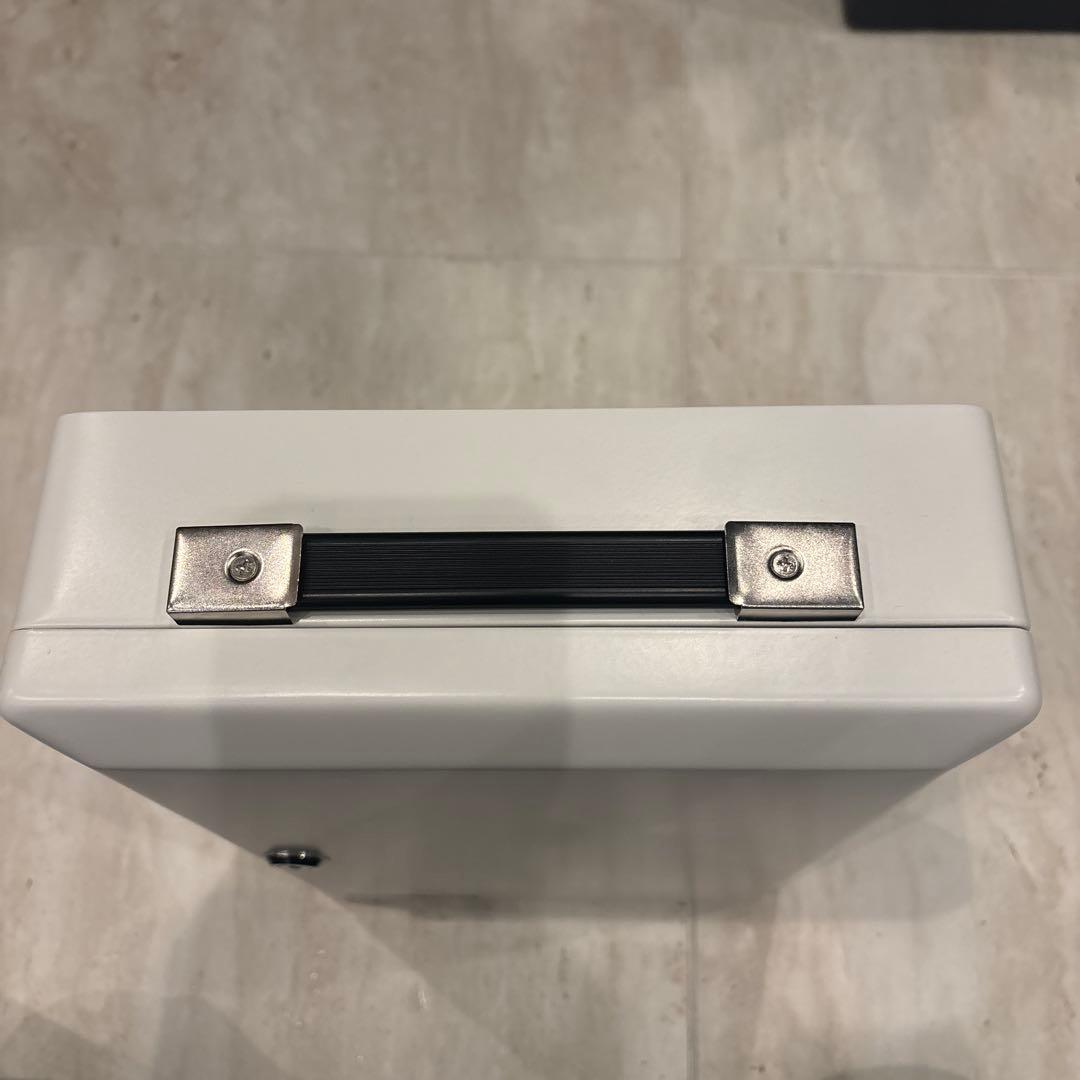 未使用　キーボックス 60個吊　壁掛け