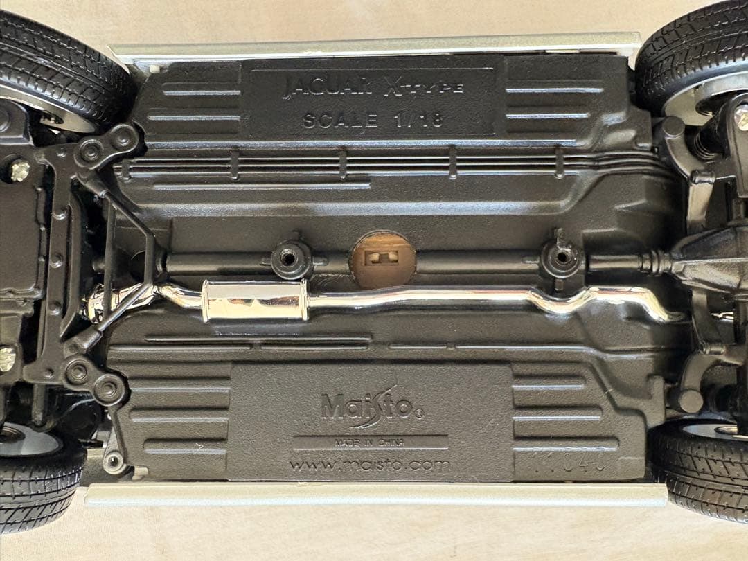 【希少】Maisto製 1/18 ジャガー X-TYPE 3.0 ミニカー