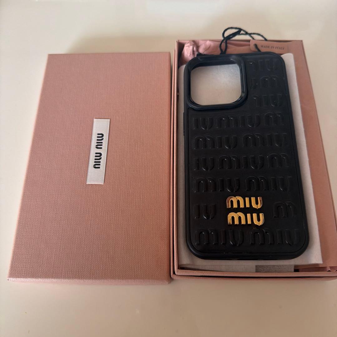 miumiu iPhone 13pro ケース