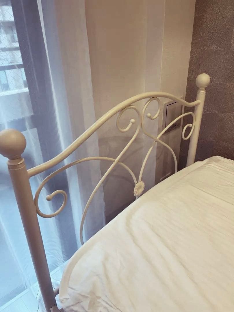 都内引取のみ♡ホワイトアイアン　シングルベッドフレームとマットレスセット♡