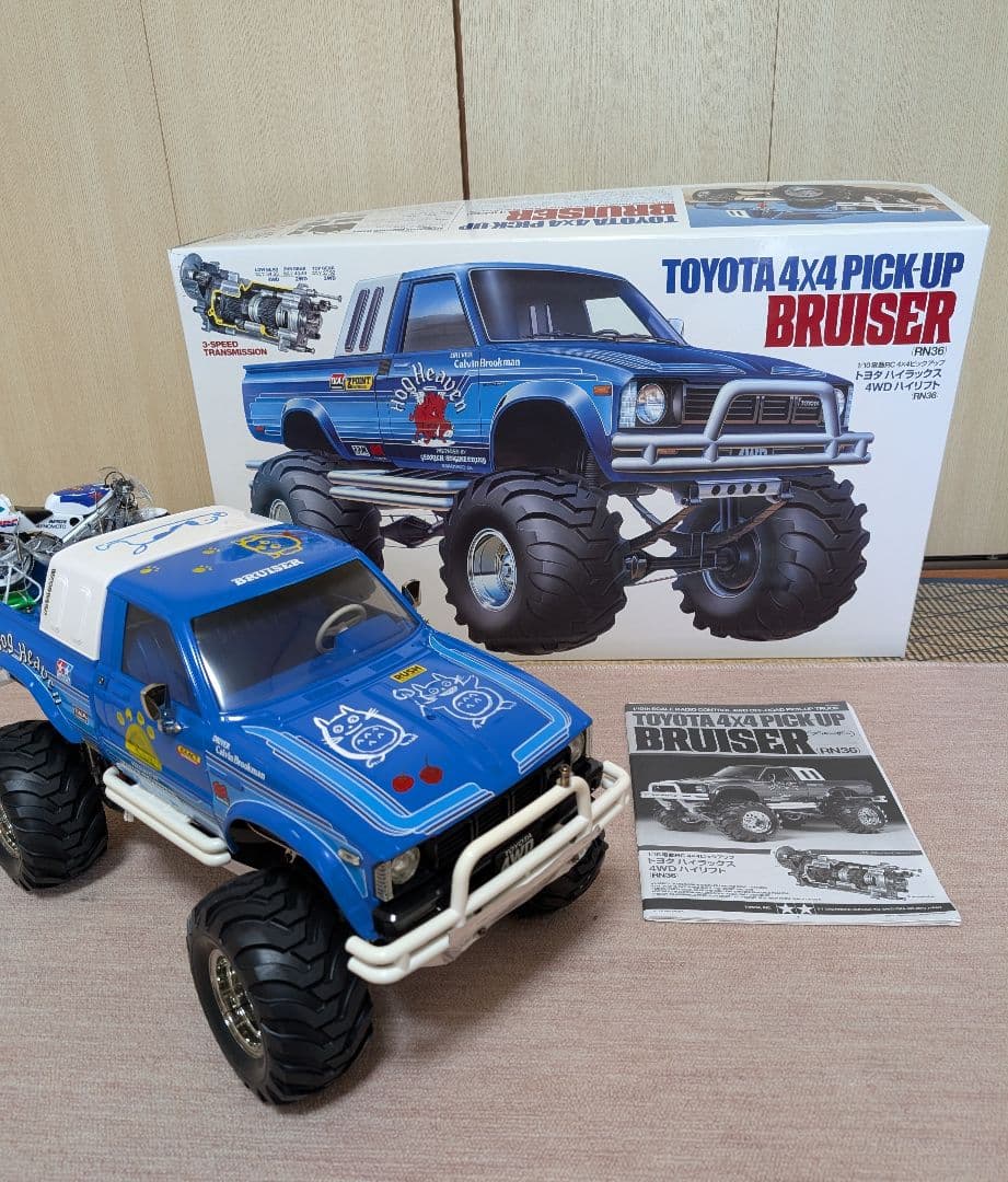 TOYOTA 4X4 PICK UP BRUISER RCカー