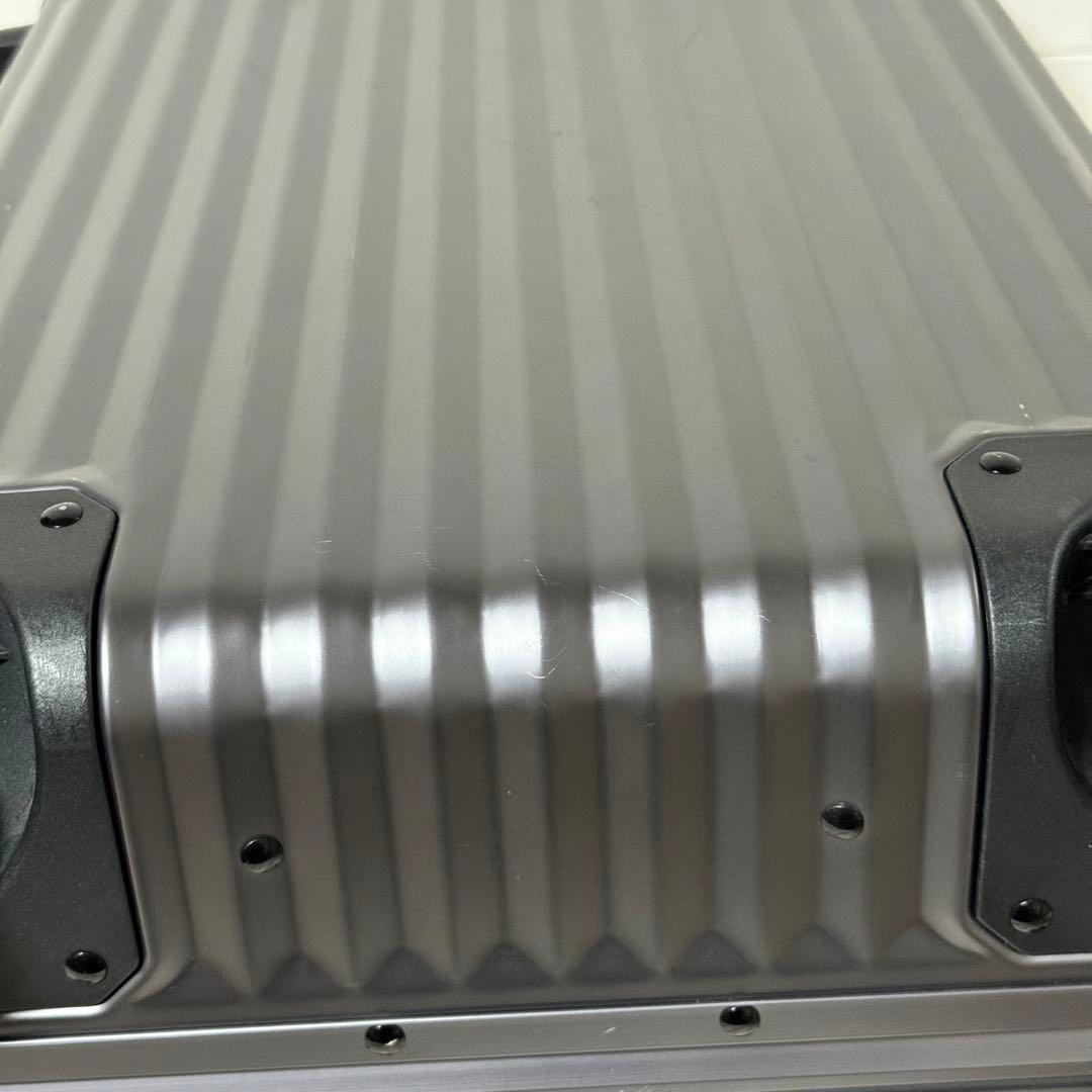 美品✨メルセデスベンツ　AMG スーツケース　4輪　アルミ　キャリーケース