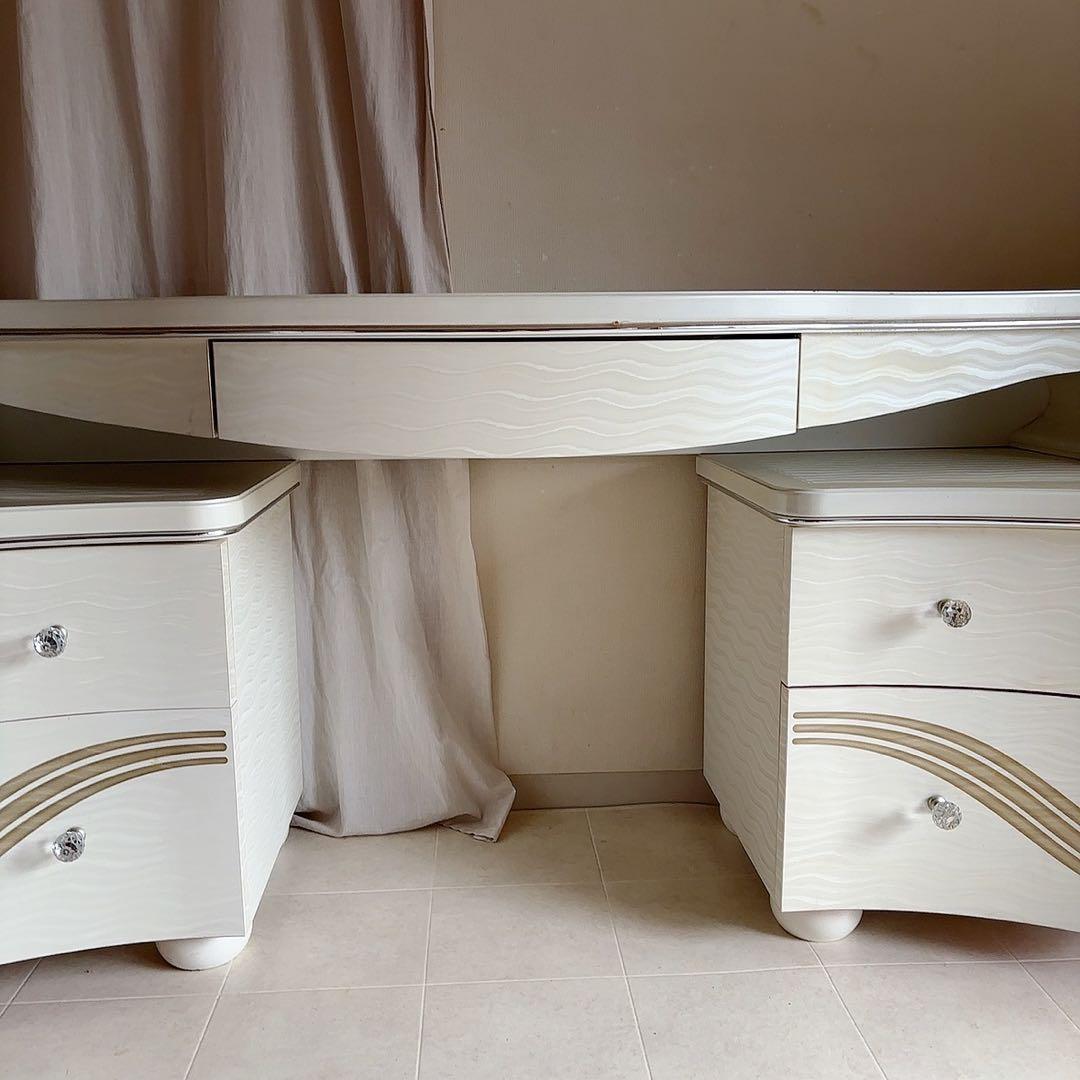 イタリア製　サイドボード　テレビボード　ドレッサー　アレドクラシック　ARRED