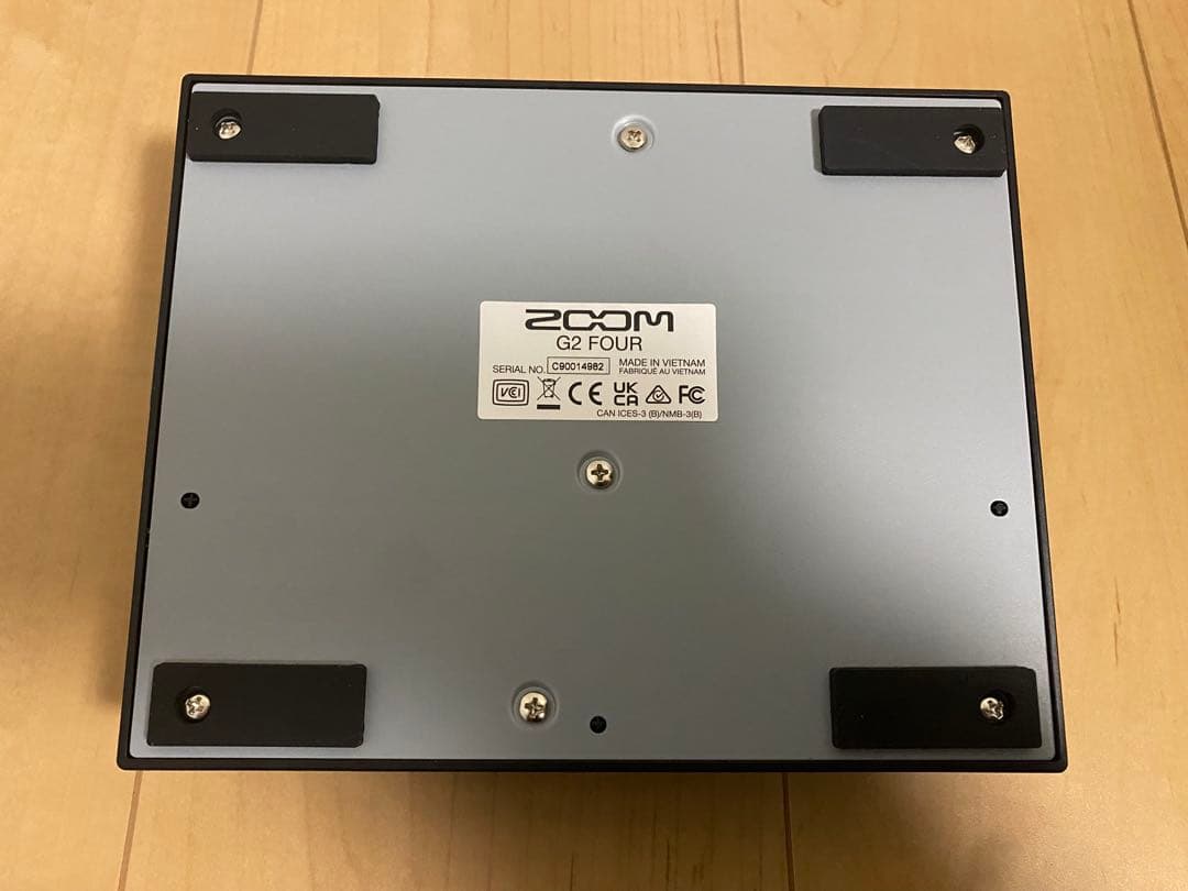 ZOOM G2 FOUR　ギター マルチエフェクター