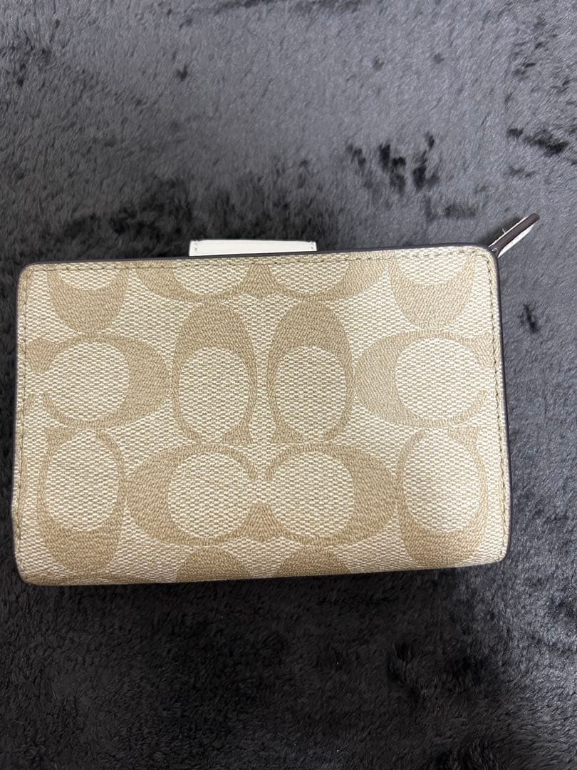 【即日発送・新品未使用】COACH 二つ折り財布 ベージュ