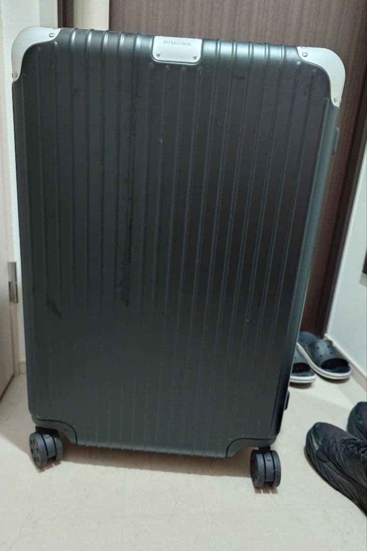 a*a様 RIMOWA HYBRID チェックイン L