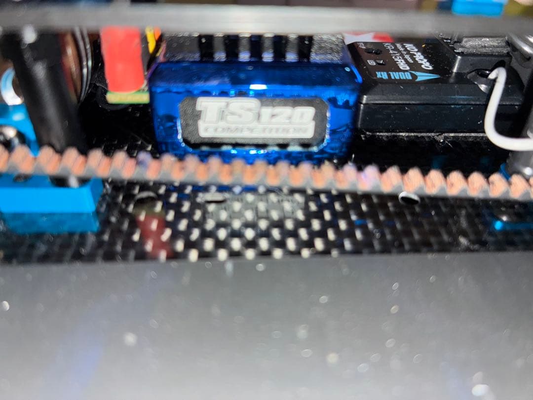 タミヤラジコンカー TRF419X カーボン製シャーシ、走行メカ付き