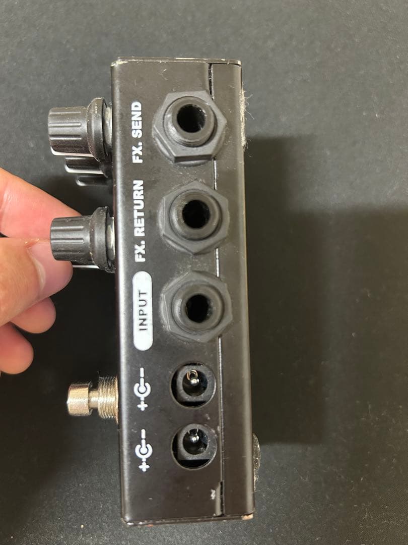 AMT F1 プリアンプ/ギターエフェクター