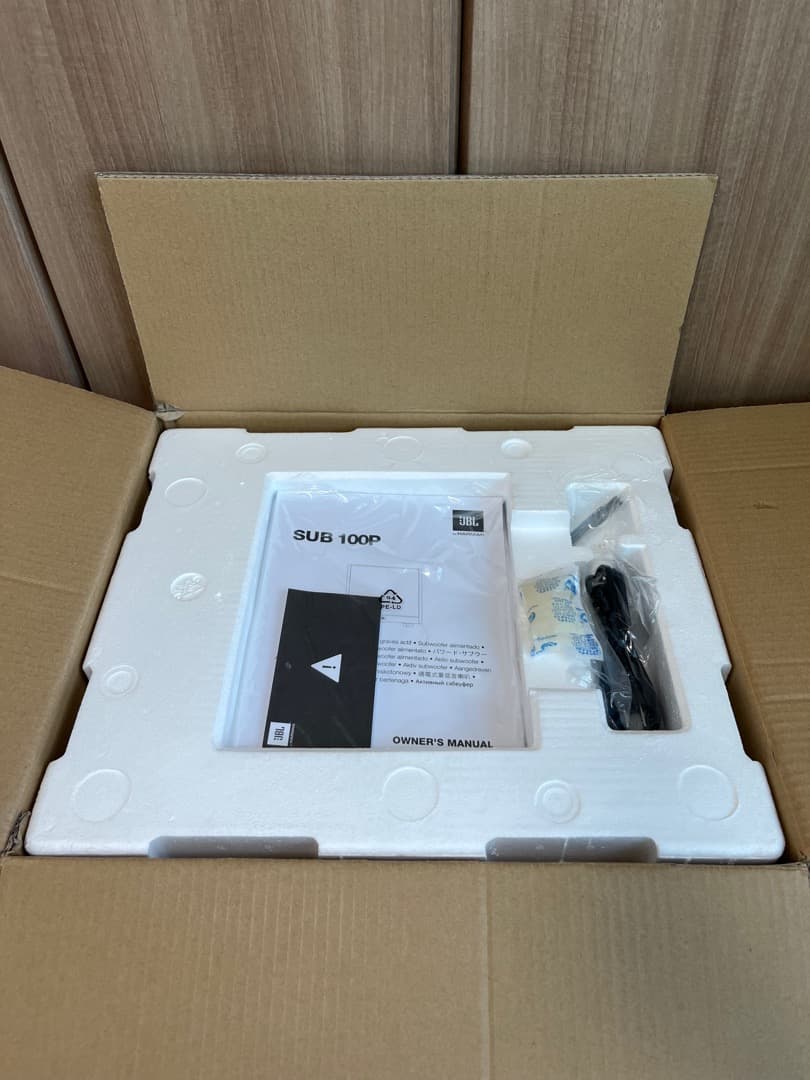 【こまっぷ】JBLのサブウーファー「Arena Sub 100P」