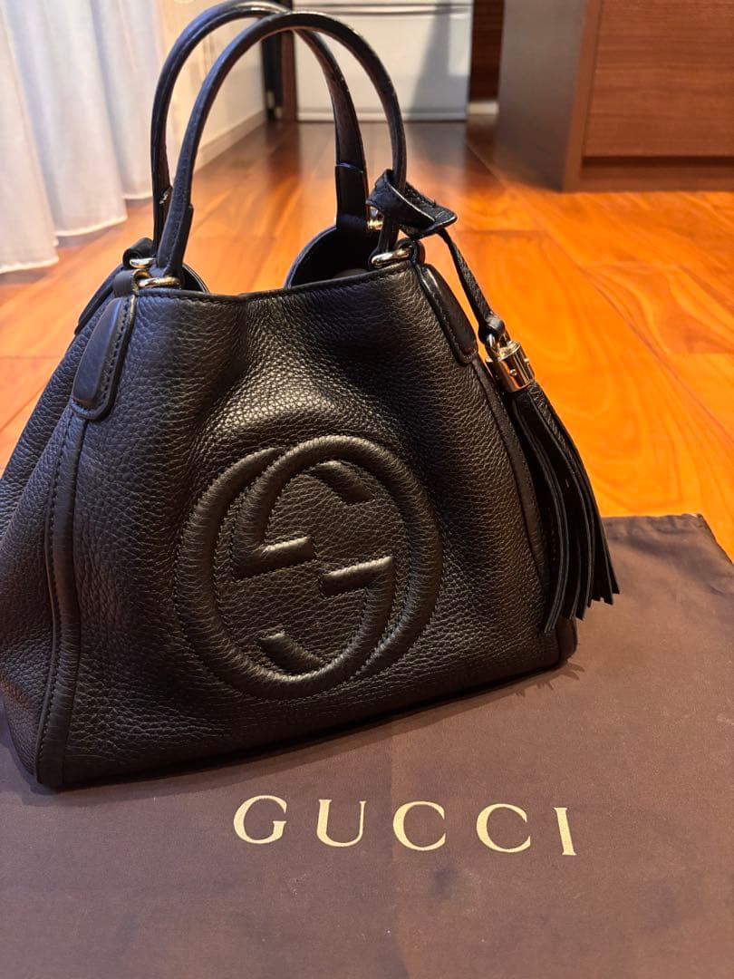 美品本物‼️GUCCI ソーホー タッセル　ブラック レザー