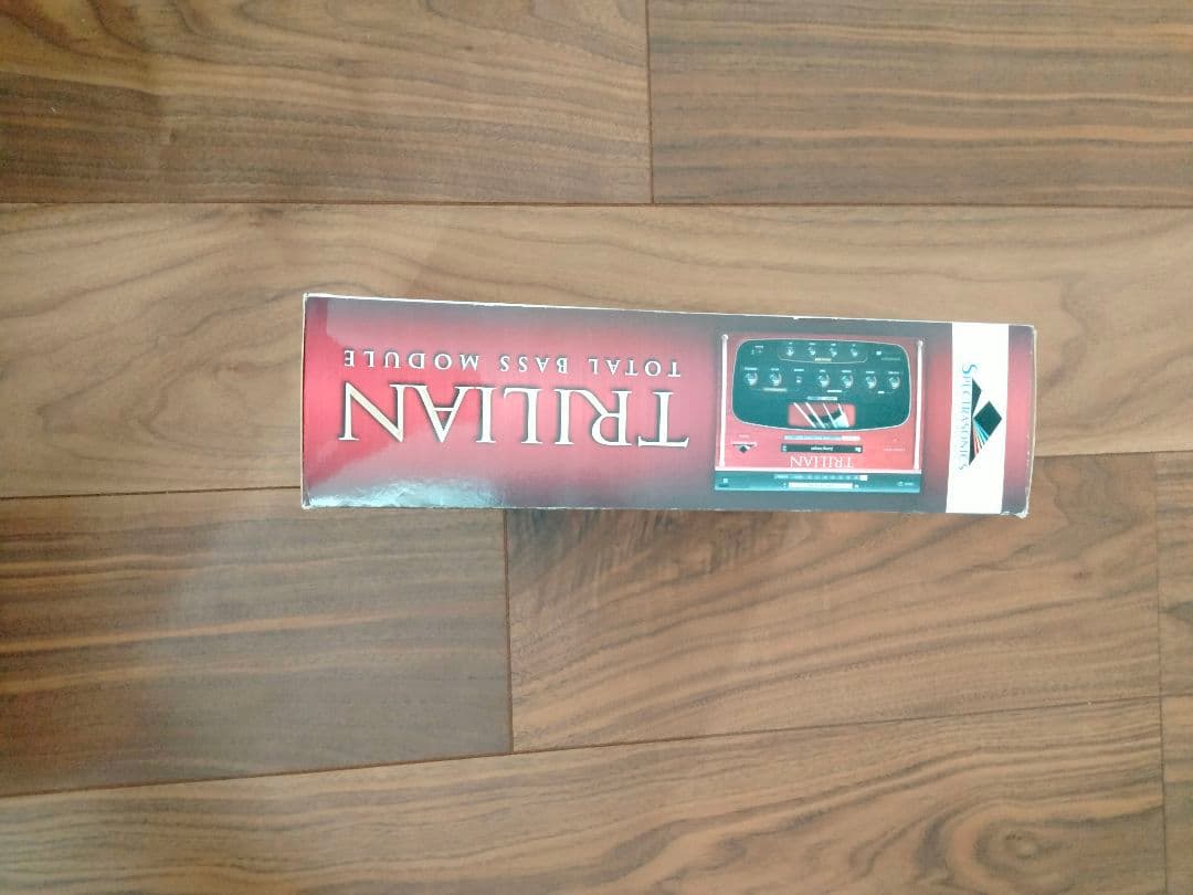 TRILIAN TOTAL BASS MODULE　ベースプラグインパッケージ版