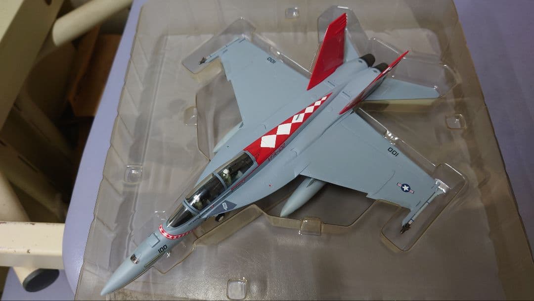 航空機・ヘリコプター F/A-18F Super Hornet VFA-102