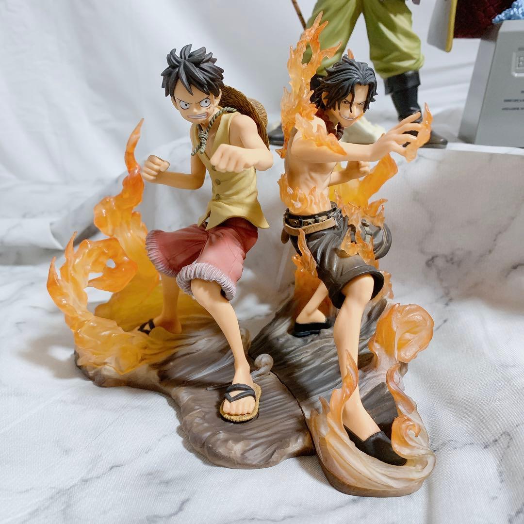 ONEPIECE ワンピース　フィギュア　白ヒゲ　エース　ルフィ　兄弟　墓