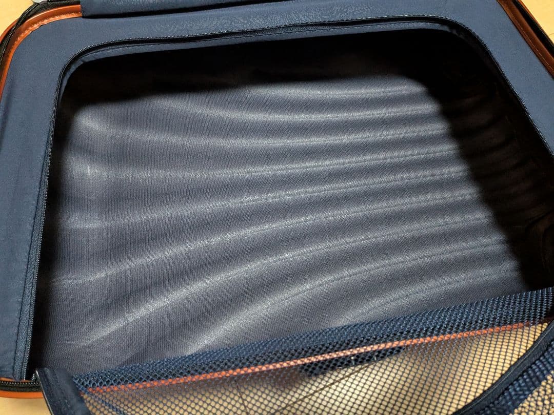 サムソナイト 波状テクスチャー キャリーケース コスモライト 4輪 オレンジ