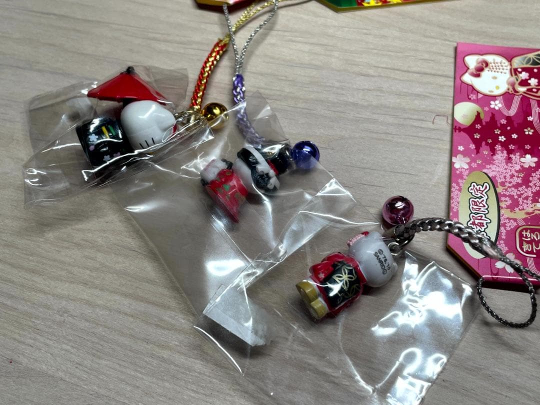 ご当地キティ　ハローキティ 京都・名古屋・三重限定　根付けストラップ