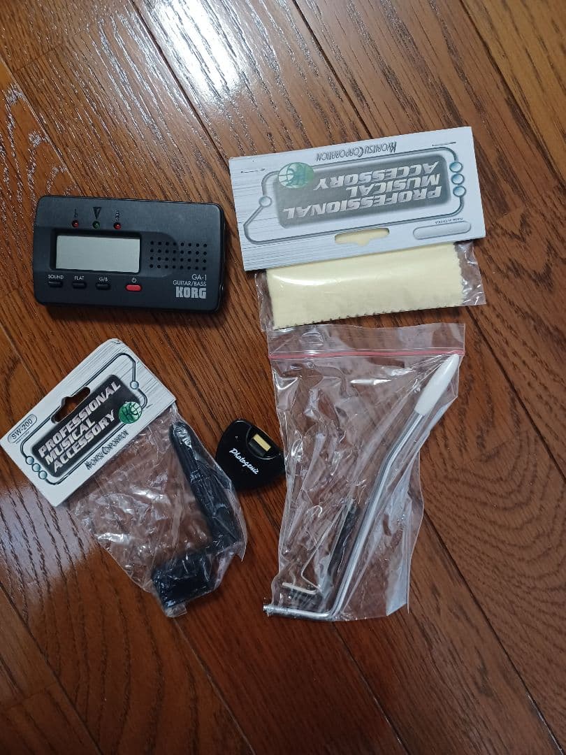 【エレキギター】お値下げしました‼️Mavis 新品同様美品 アンプ、ケース付き