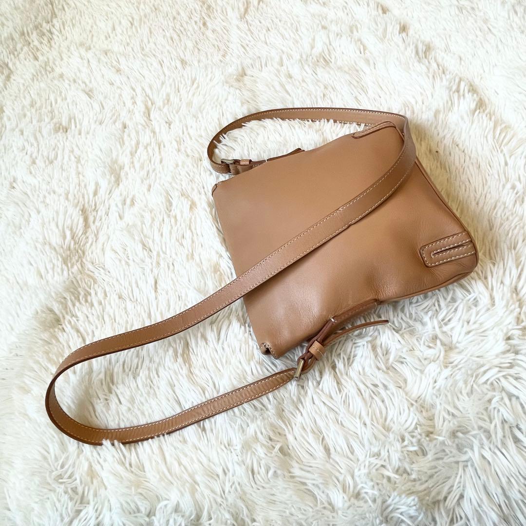 美品★Burberry オールレザー ショルダーバッグ ベージュ ノバチェック