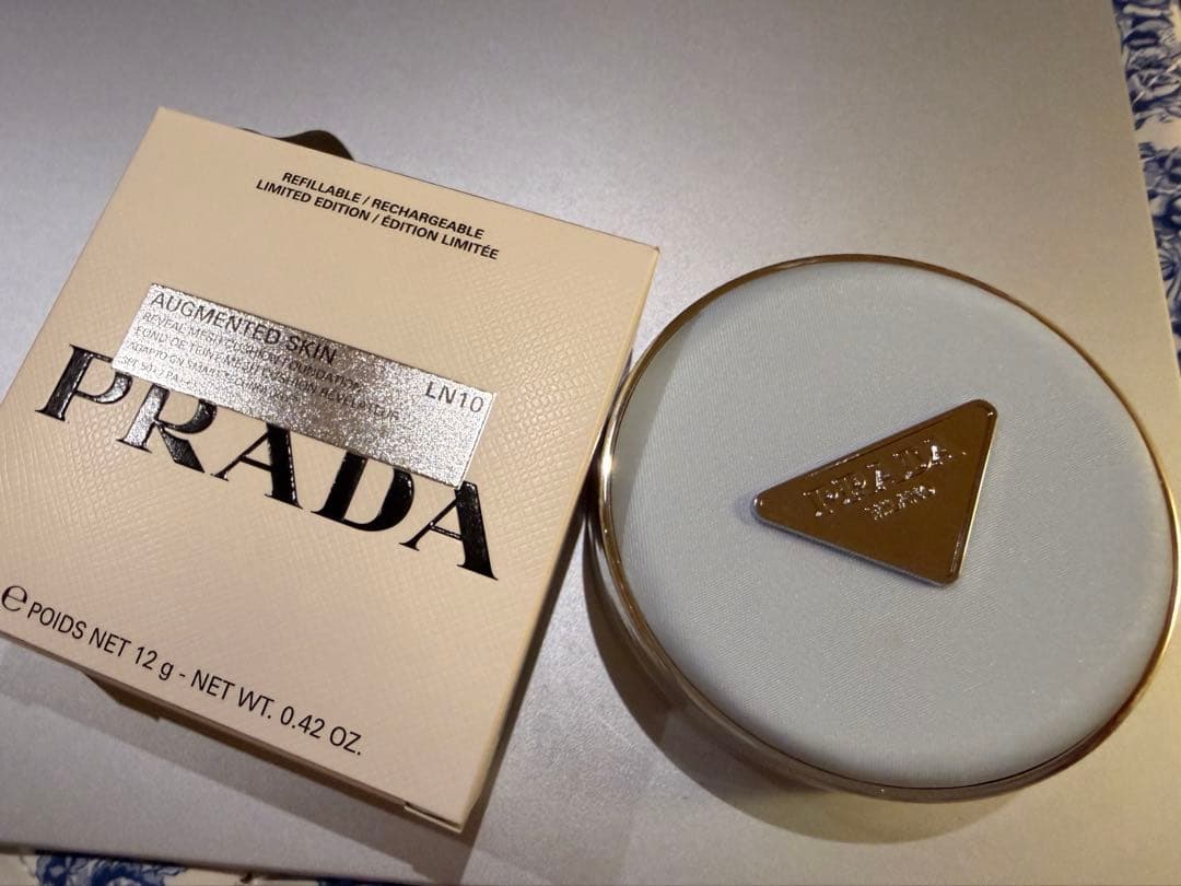 PRADA AUGMENTED SKIN クッションファンデ12g LN10
