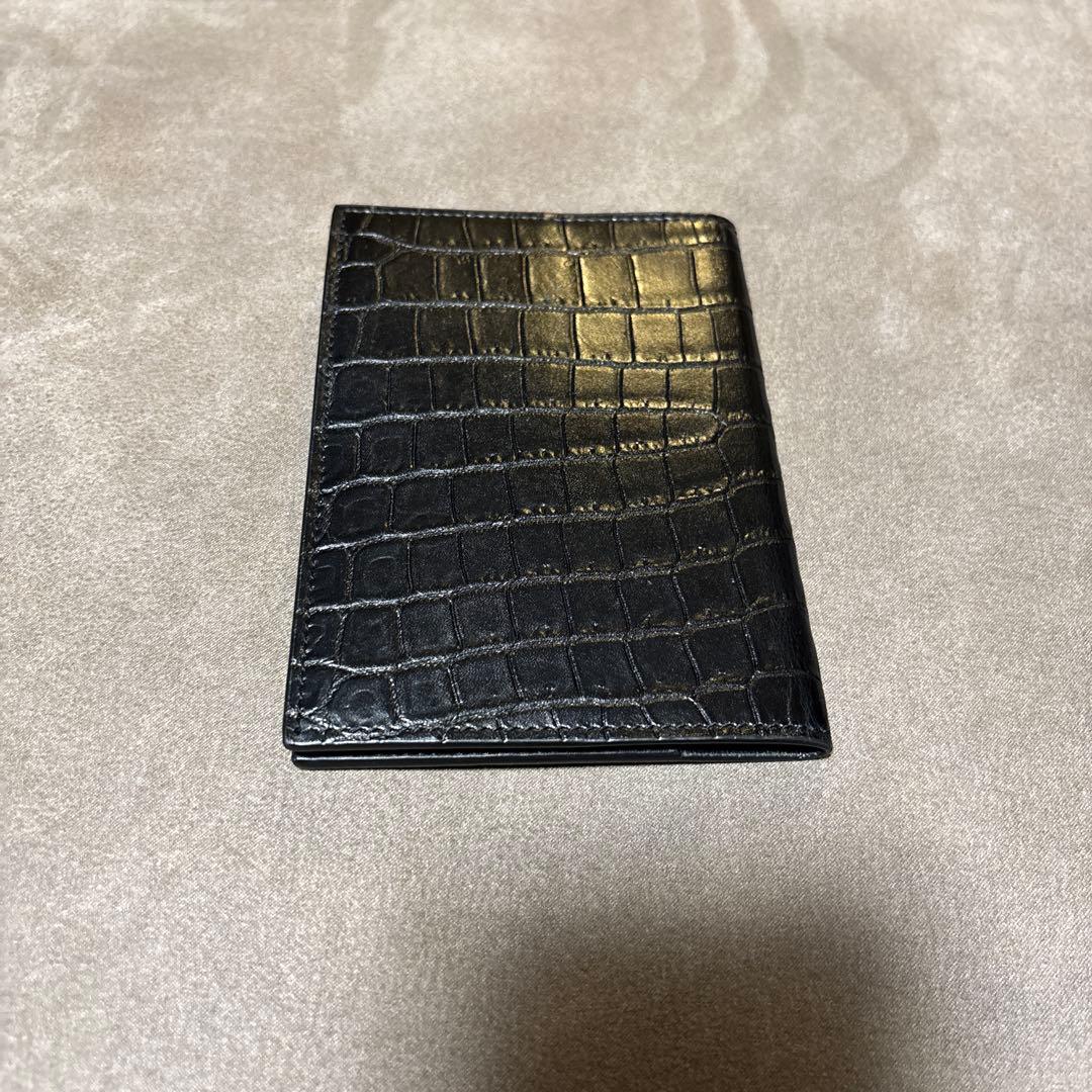 SAINT LAURENT ブラックパスポートケース