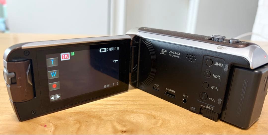 【ジャンク品】ビデオカメラ　Panasonic HC-W590M