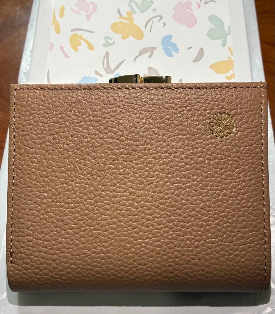 皇居財布　皇居限定　がま口　ベージュ　レザー 二つ折り財布