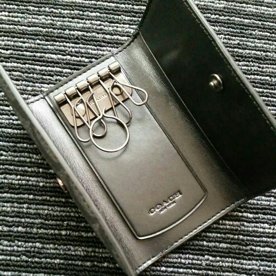 【完売カラー】 COACH キーケース 新作⭐モデル 新品 チャコール×ブラック