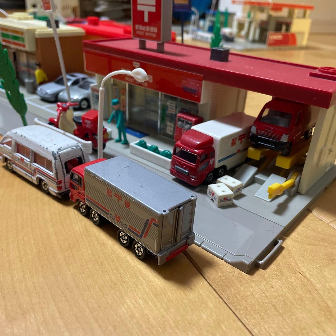 旧トミカタウン廃盤 コンビニ 郵便局 車両付き