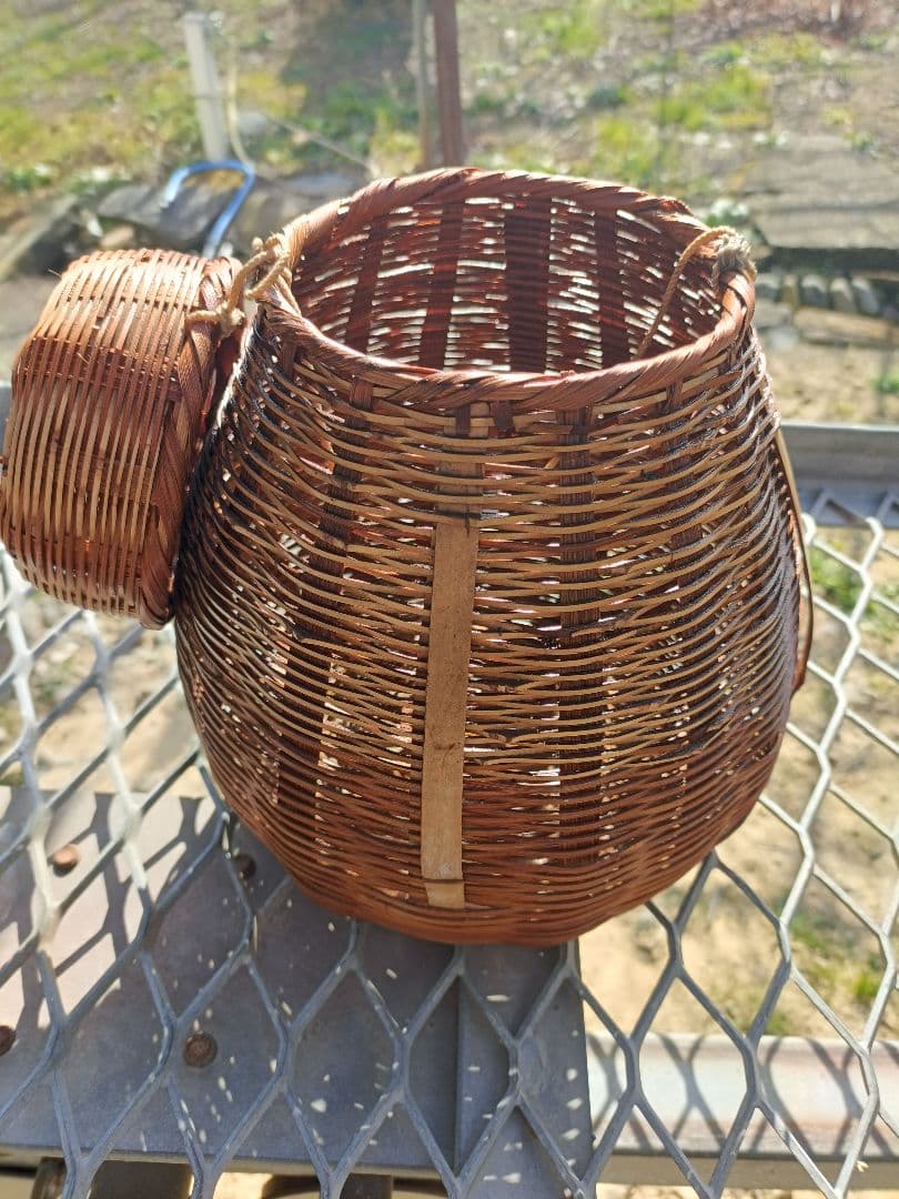 昭和レトロ 竹製 魚籠（びく） 腰籠 網付き 釣り道具 古道具ビンテージ
