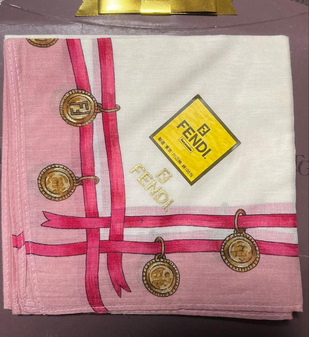 【おまけ付】FENDIチェック柄 ニット帽