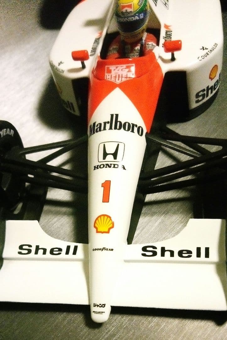 ミニチャンプス 1/18 F1 マクラーレン MP4/6 ホンダ A.セナ