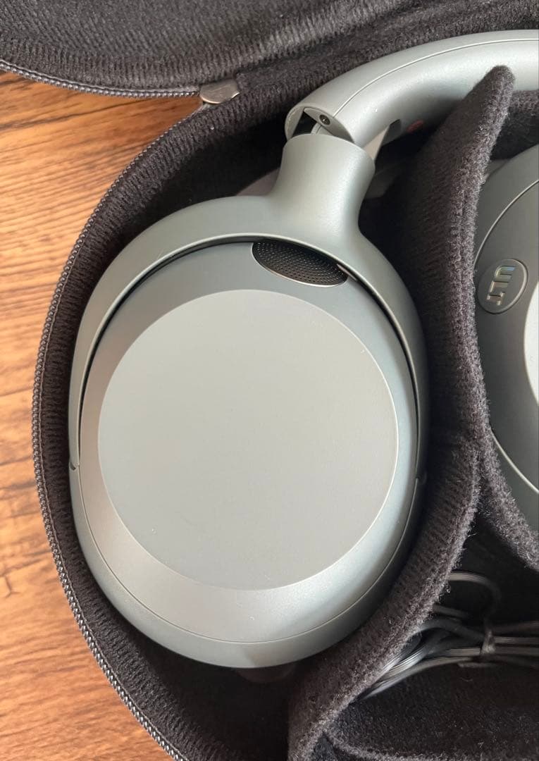 SONY ULT WEAR フォレストグレー　最終価格