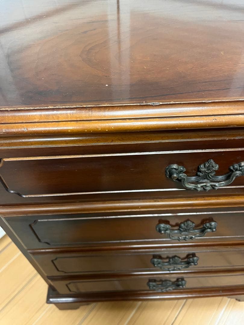 最終価格！送料込み！カリモク コロニアル 木製チェストチェスト ４段　引き出し