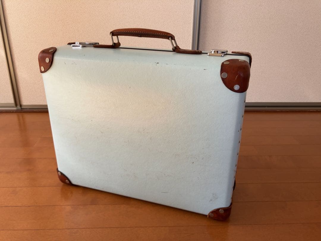 グローブトロッター GLOBE TROTTER スーツケース エアキャビン 水色