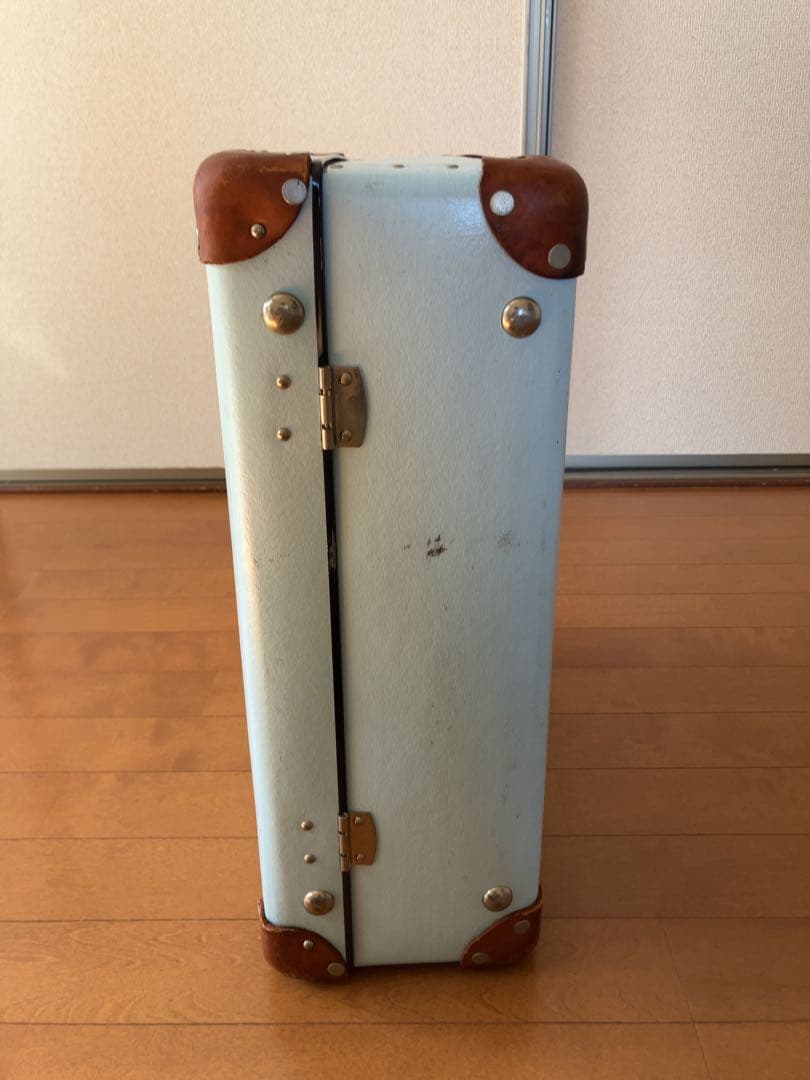 グローブトロッター GLOBE TROTTER スーツケース エアキャビン 水色