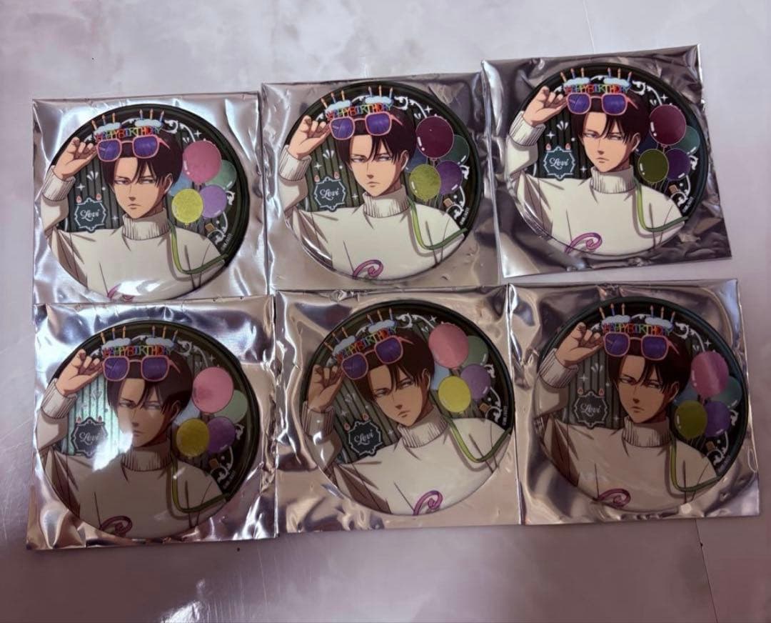 ✨ 進撃の巨人 ✨リヴァイ サンシャインシティプリンスホテル メタル 缶バッジ