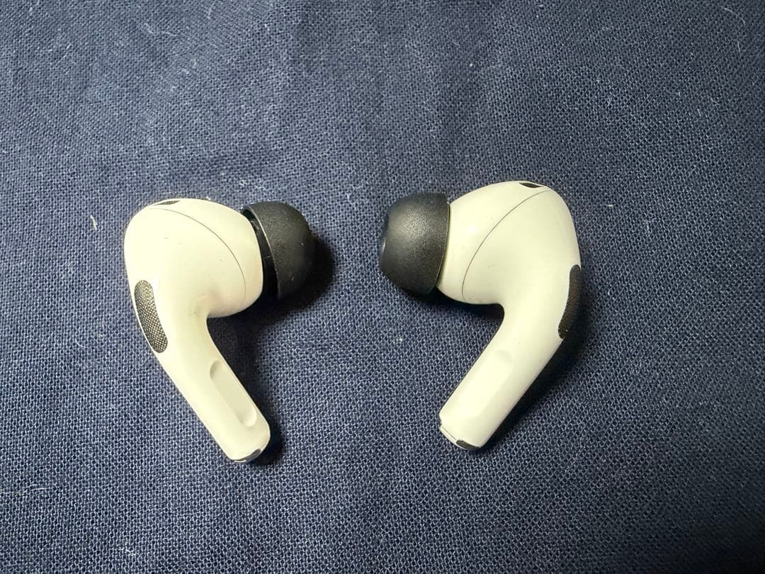 AirPods Pro2 ESRケース付き　美品です