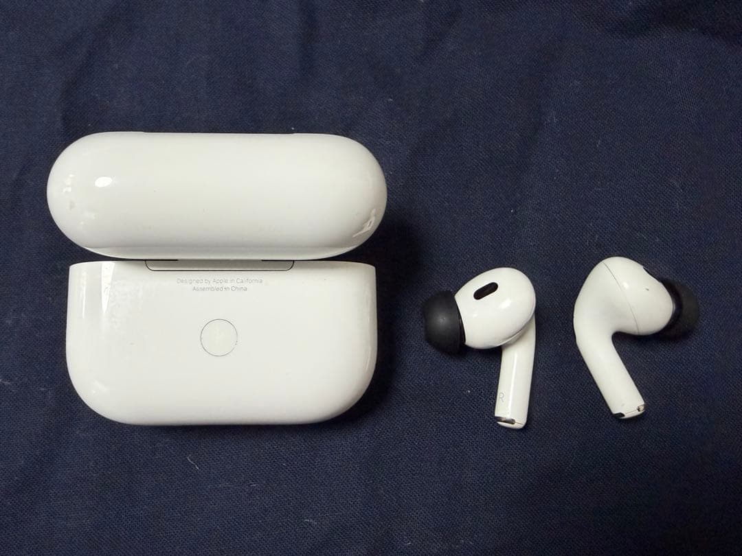AirPods Pro2 ESRケース付き　美品です