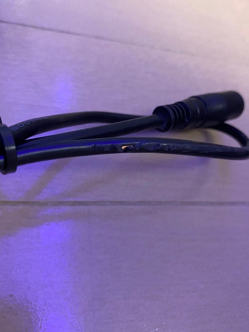 Red Sea ReefLED 90 サンゴ用照明本体 ※コード傷（剥け）あり