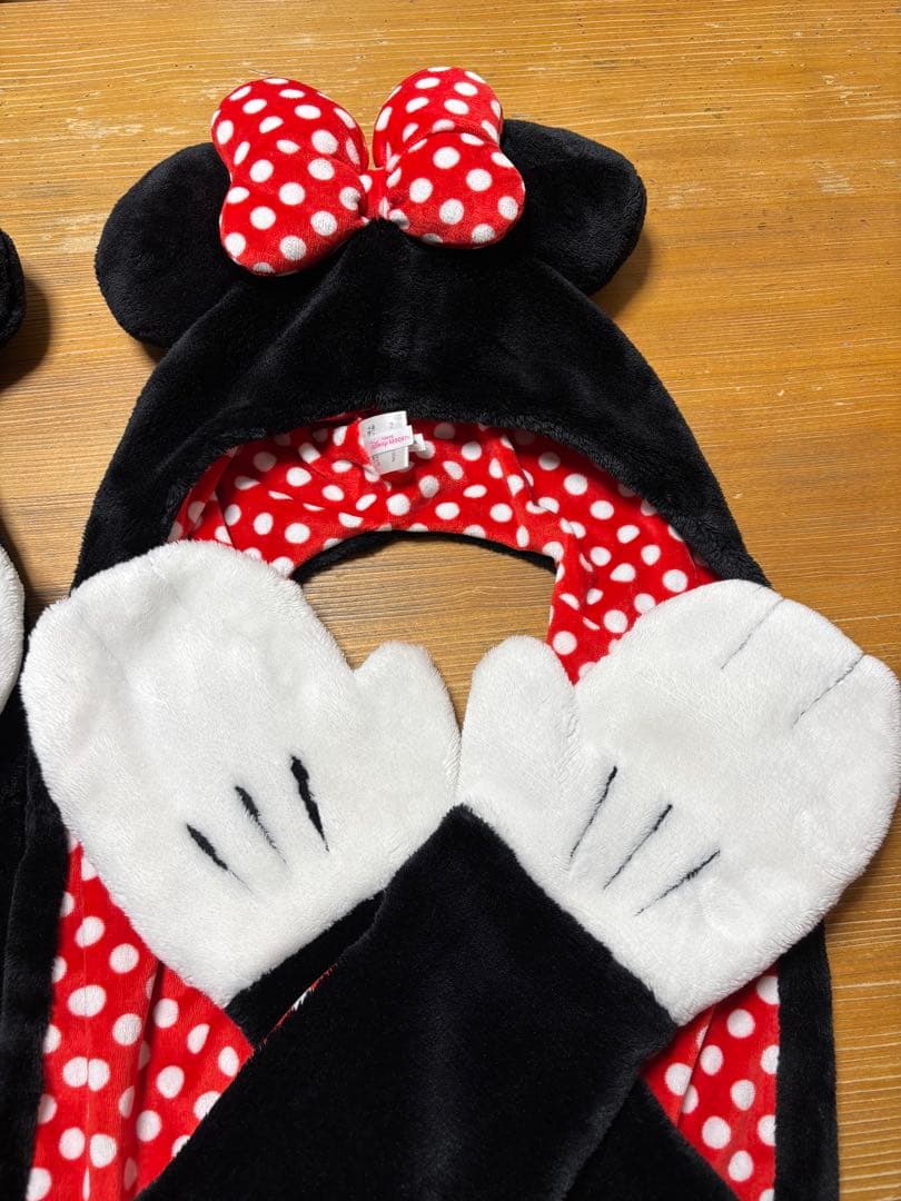 ミニーマウス　マフラー　手袋　キャップ　2個
