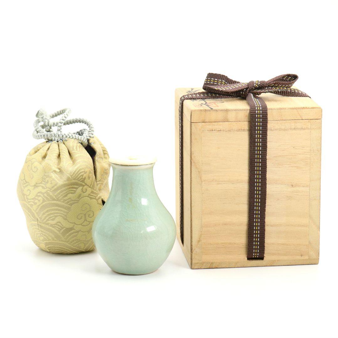 韓国人間文化財 池順鐸作 青磁鶴首茶入 浪の紋緞子仕覆付 茶道具　V903