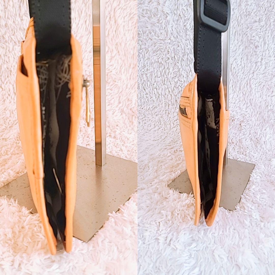 レア ヴィヴィアンウエストウッド オーブ型押し ショルダー 斜め掛けバック