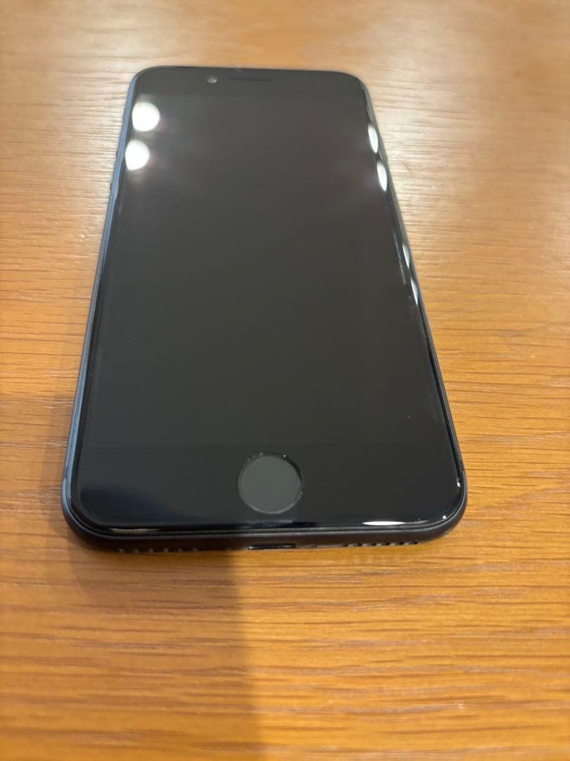 iPhone 8 スペースグレー　本体 64GB SIMフリー　ブラック