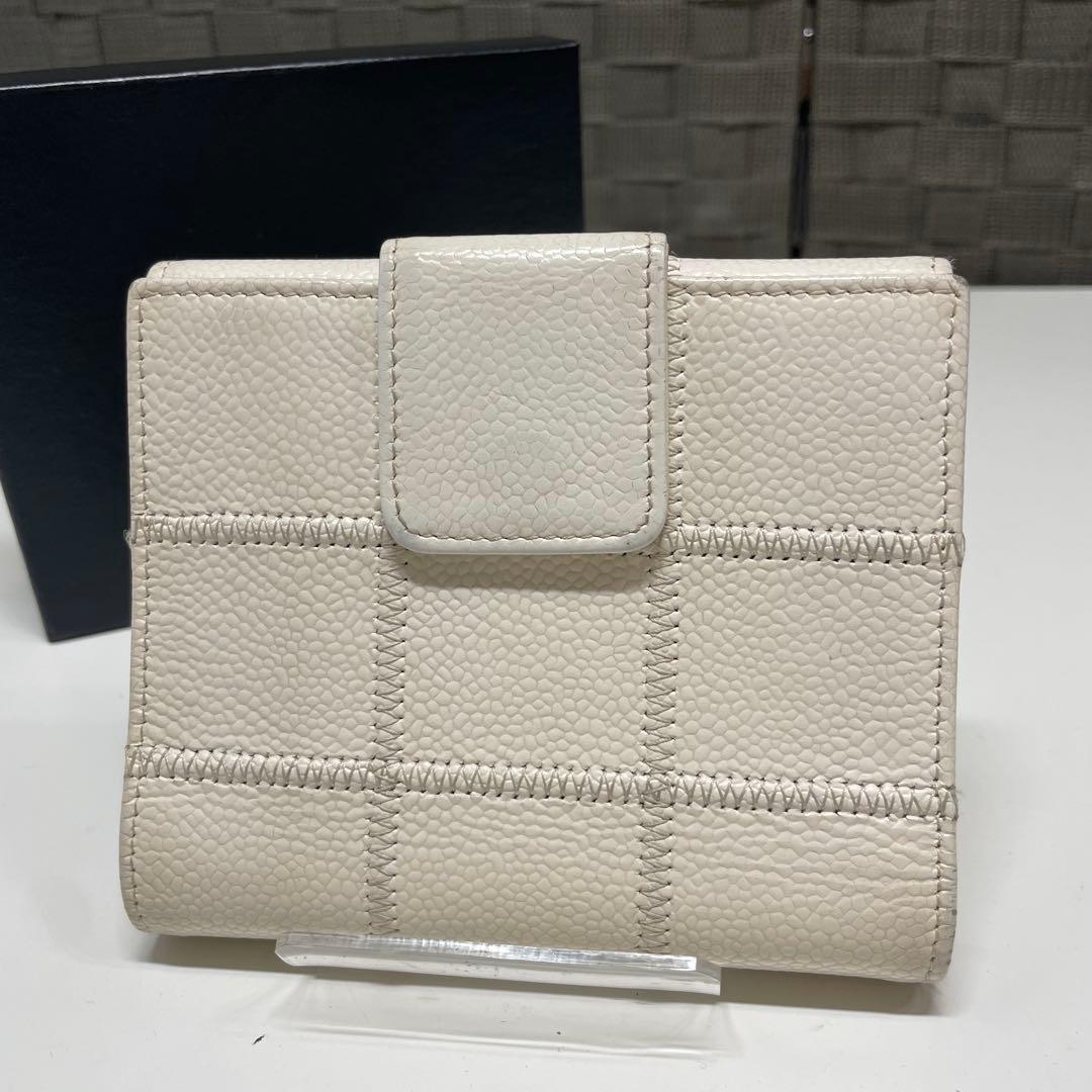 C*乃様 CHANEL ホワイト 二つ折り財布　チョコバー