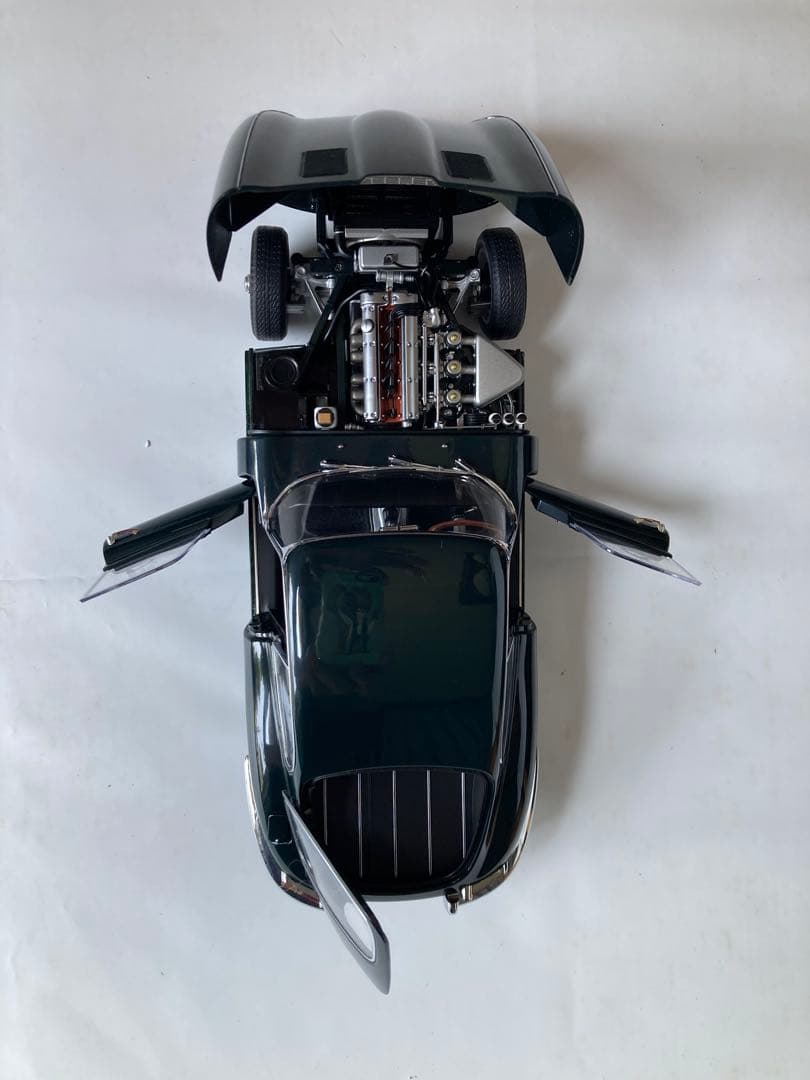 AUTOart JAGUAR E-TYPE ダイキャストモデル