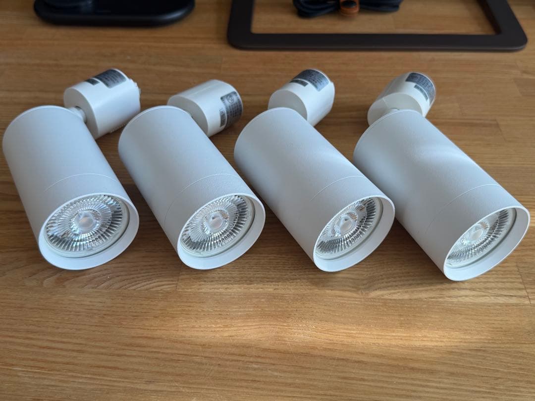 ヒカリ屋の照明ライト E11 40W相当 電球色 スポットライト 4個