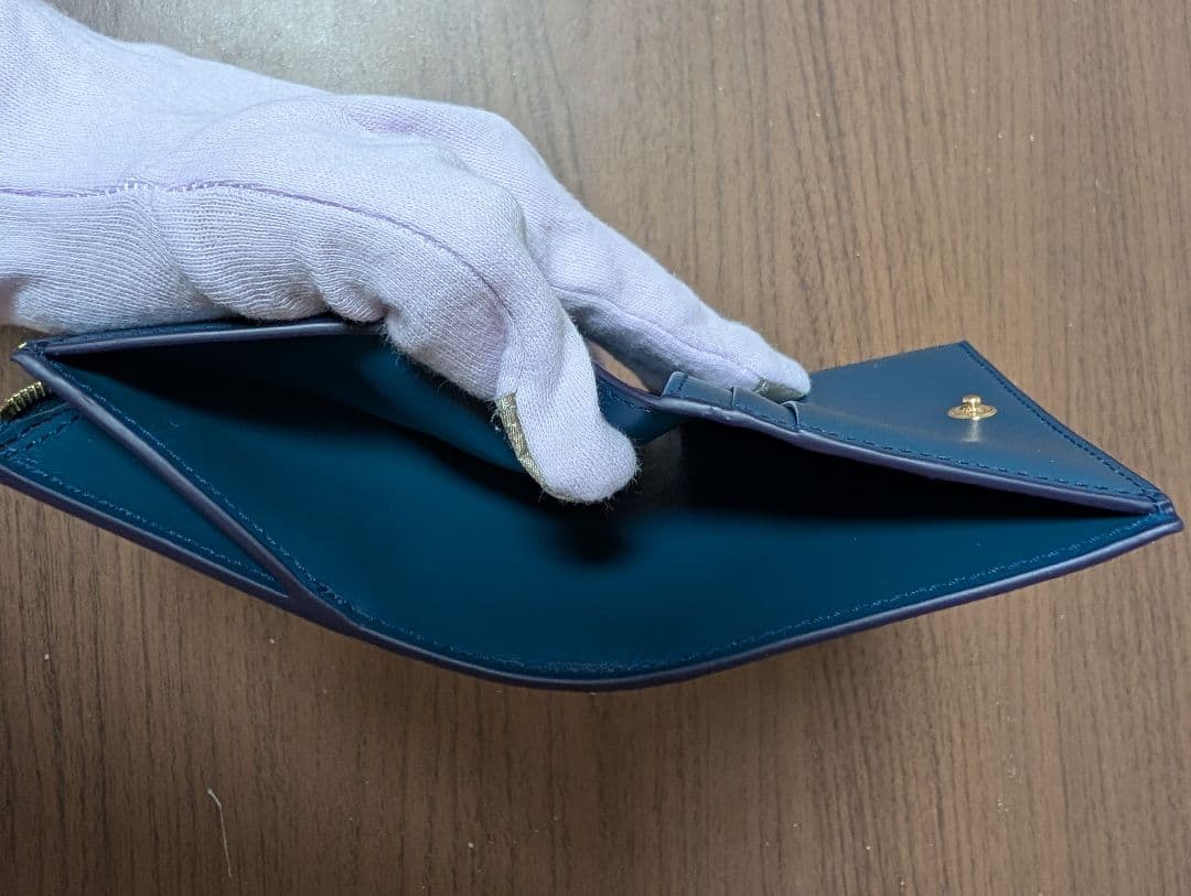 セリーヌコンパクトウォレットトリオンフチャームグレインドカーフスキン財布