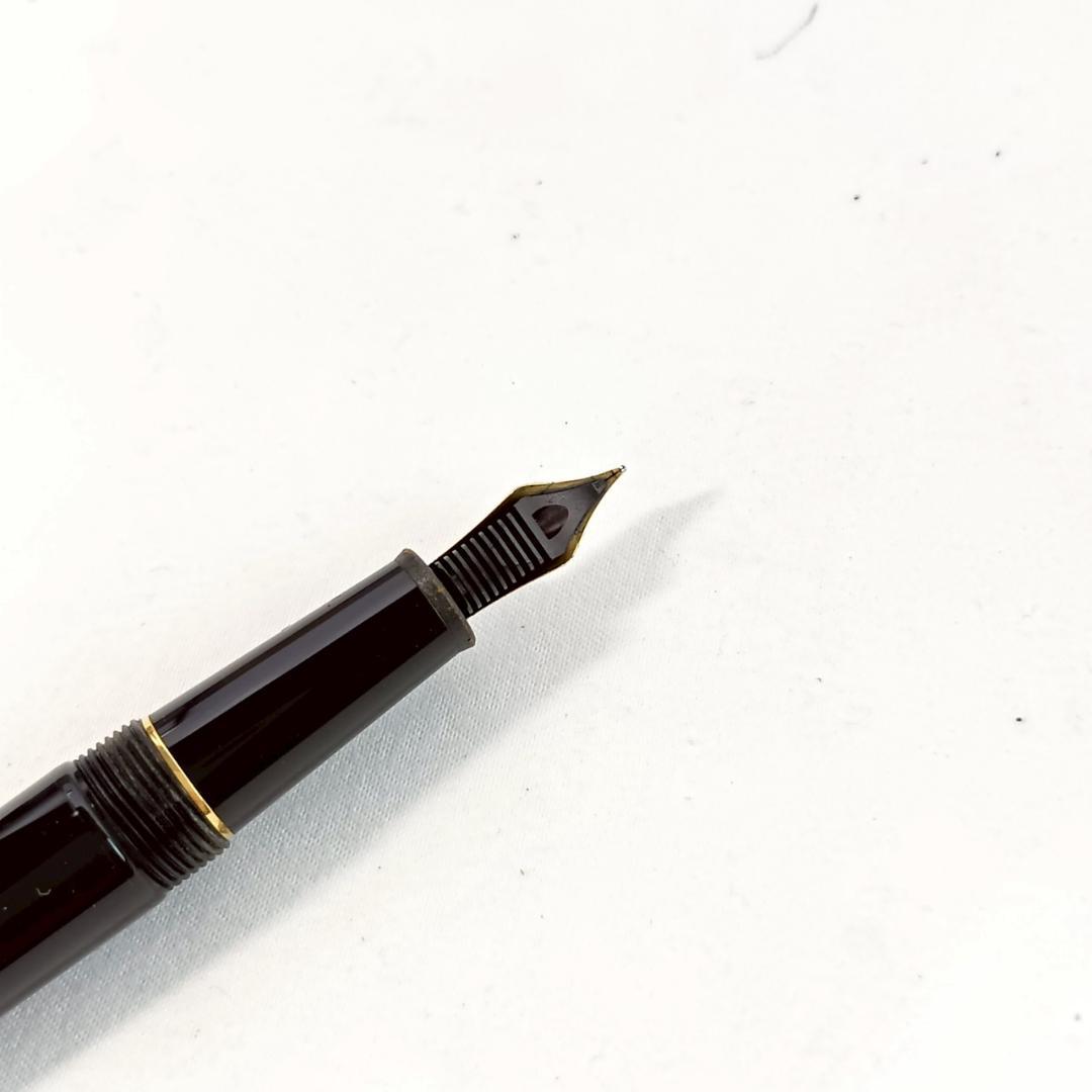 MONTBLANC 万年筆 ゴールド装飾 ネーム入り マイスターシュティック